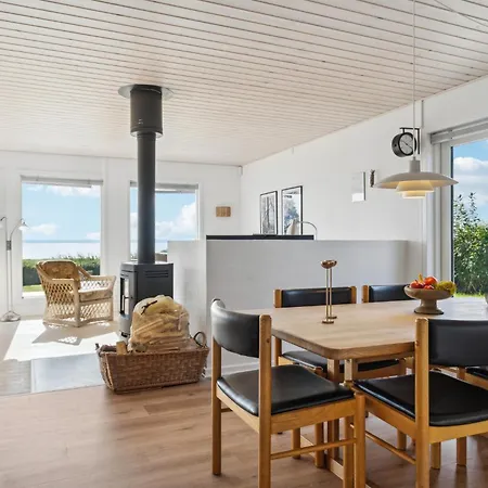 Awesome In With Kitchen בית נופש